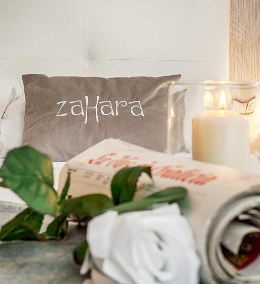 Номер Стандарт с Балконом, Hostal Zahara