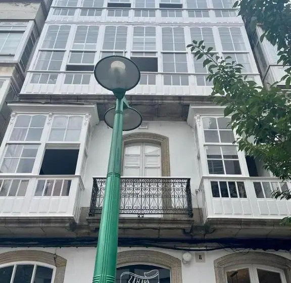 スタンダードスタジオ, Hostal Zahara