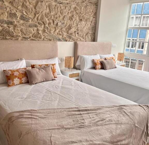 استودیوی استاندارد, Hostal Zahara