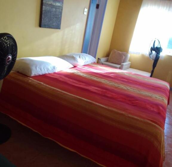 اتاق لوکس با بالکن و چشمانداز دریا, Taino Cove