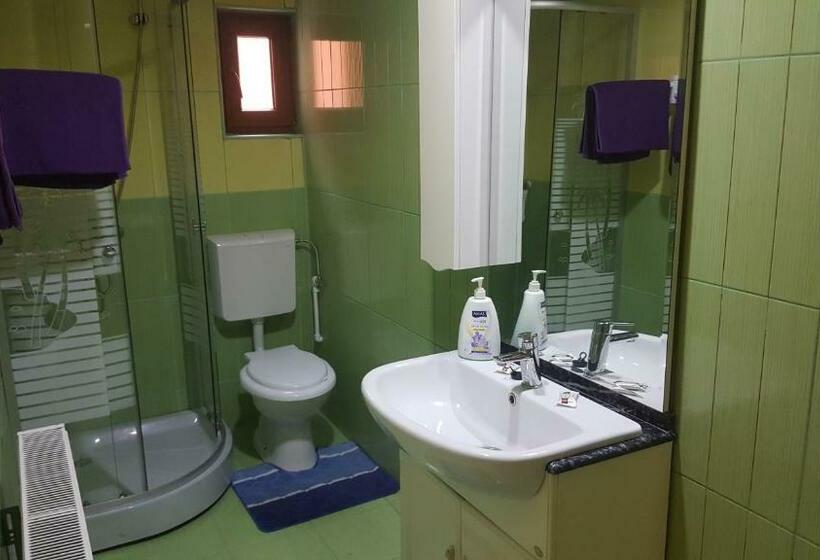 Quarto Estandar, Vila Magica