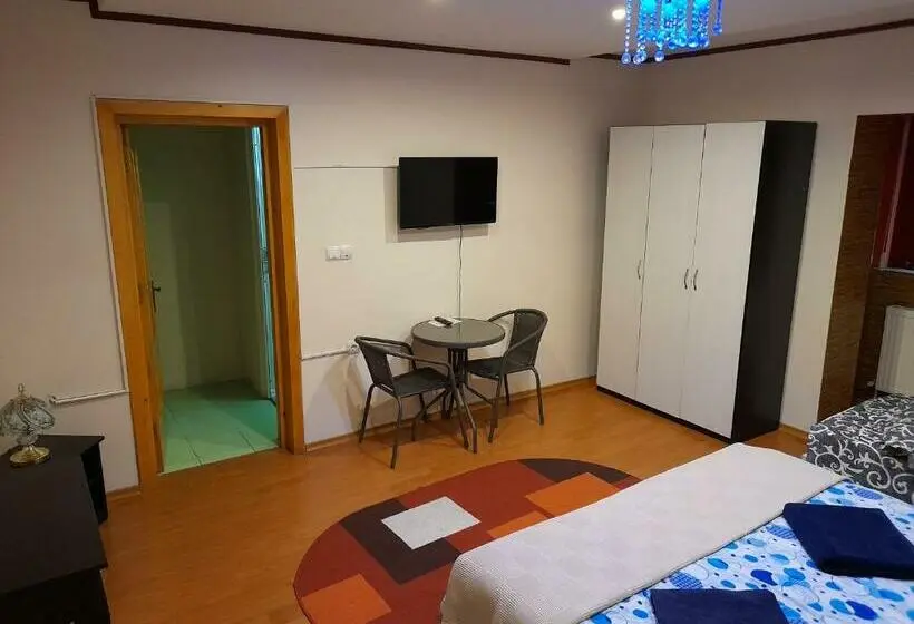 Pokój Rodzinny, Vila Magica