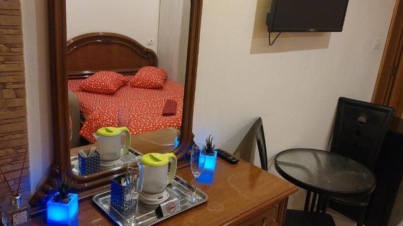 Quarto Estandar, Vila Magica