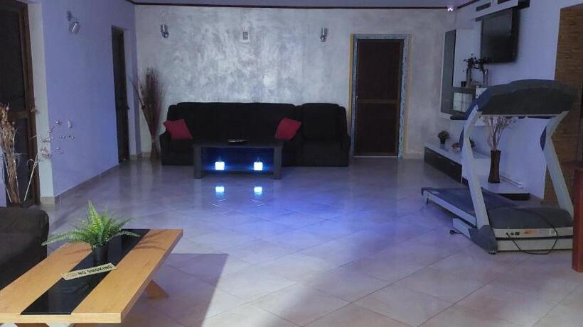 خانه 2 خوابه, Vila Magica