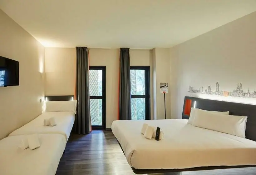 اتاق خانوادگی, Easyhotel Barcelona Fira