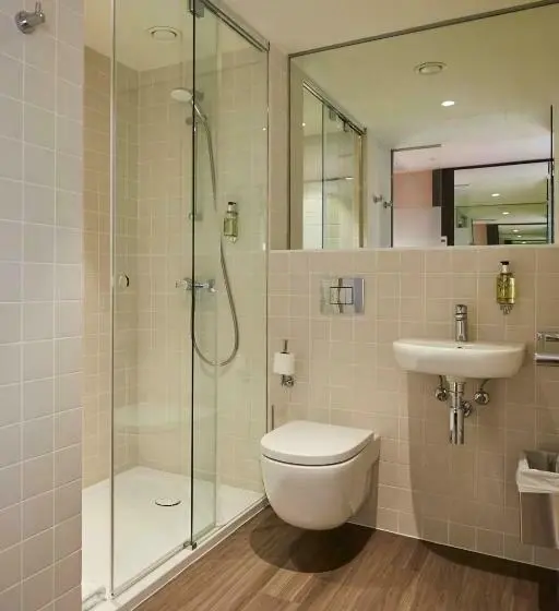 اتاق خانوادگی, Easyhotel Barcelona Fira