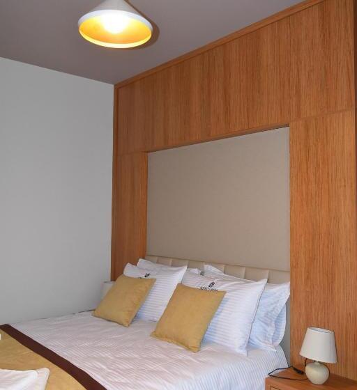 Standart Oda, Liss 2