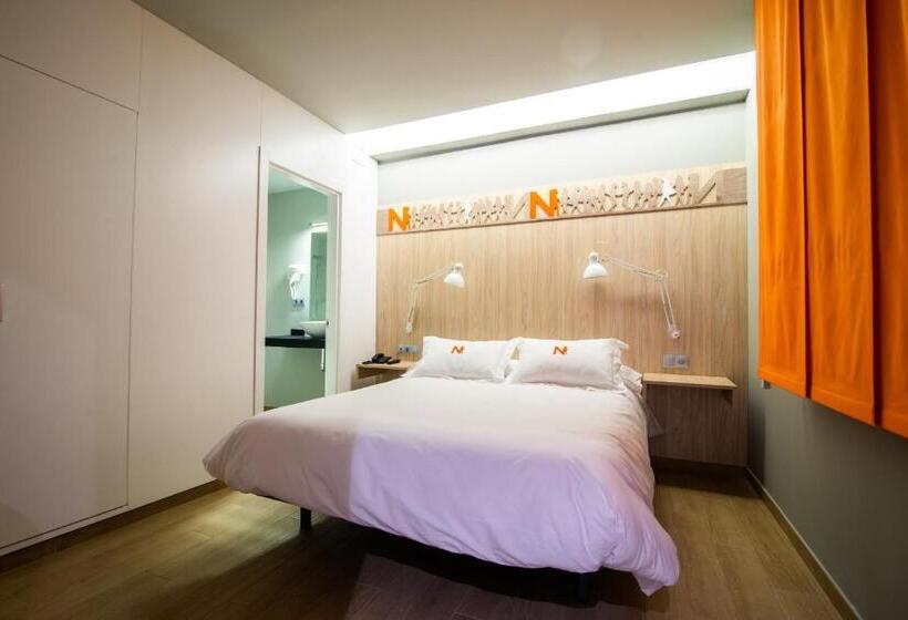 Номер Deluxe, Nomada