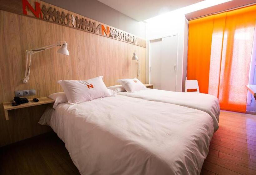 デラックスルーム, Nomada