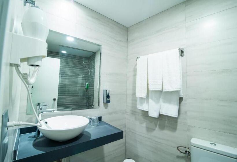 Номер Стандарт Индивидуальный, Nomada