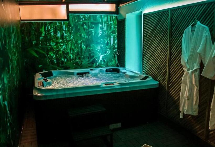 Люкс Повышенной Комфортности, Nomada