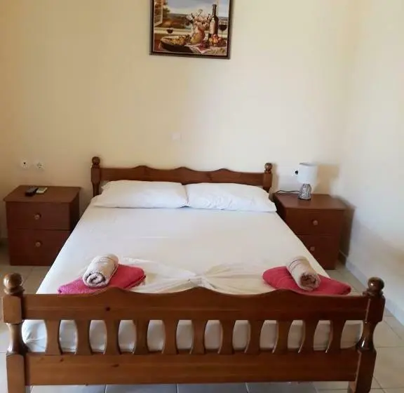 اتاق لوکس با چشم‌انداز دریا, Agrotourism Himara