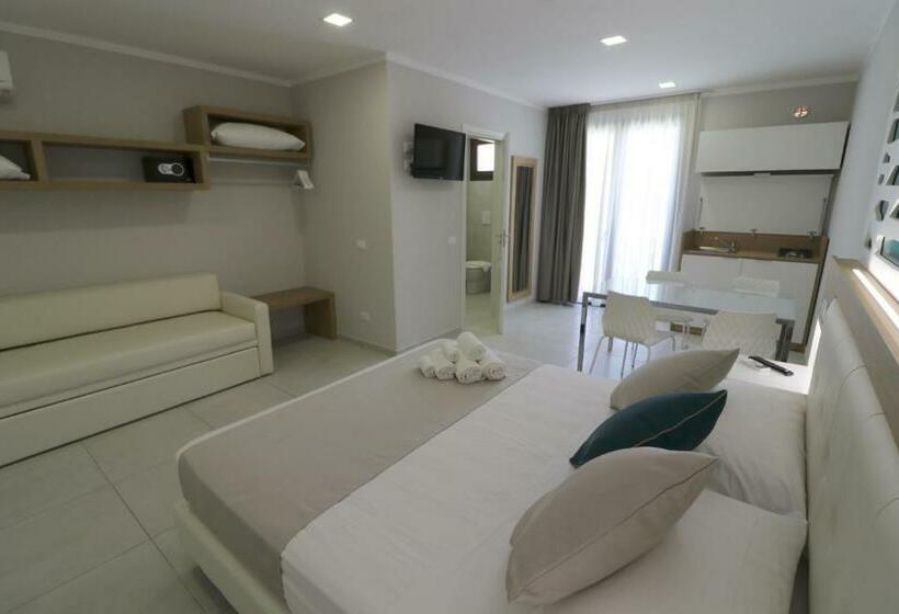 Студио Стандарт с Балконом, Residence Le Piscine