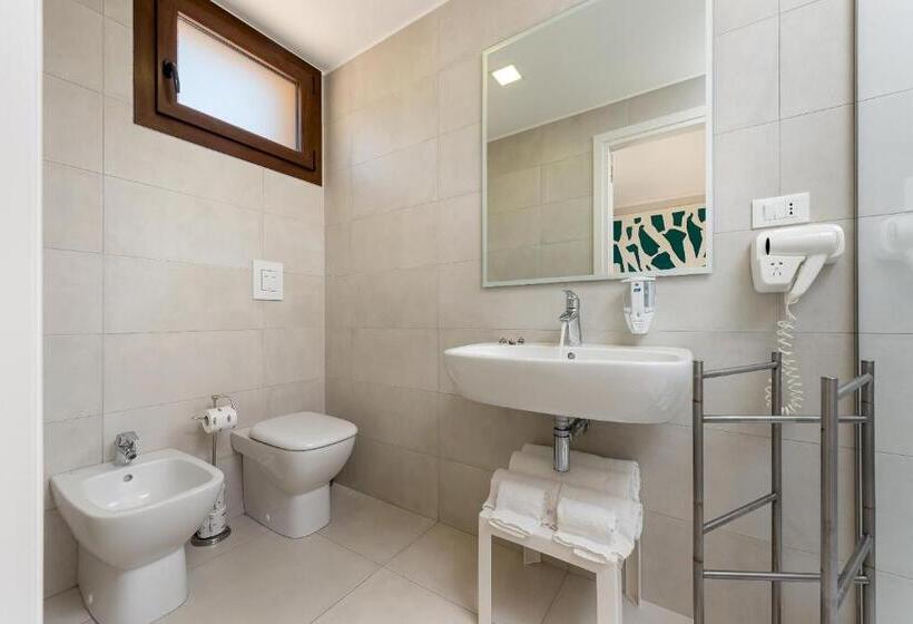 Трехместный Номер Стандарт с Балконом, Residence Le Piscine