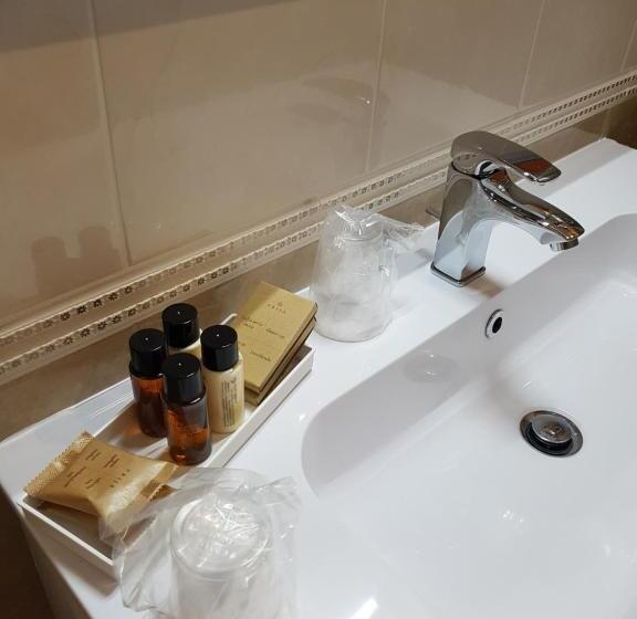 חדר סופריור לארבעה, San Pietro