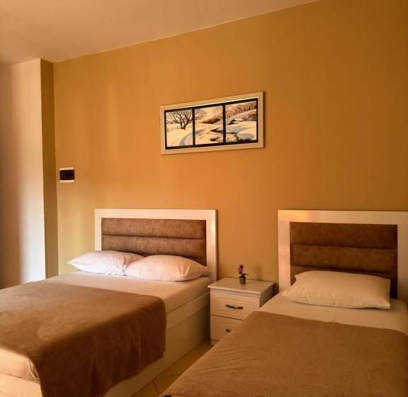 اتاق استاندارد سه نفره, Vila Spiro