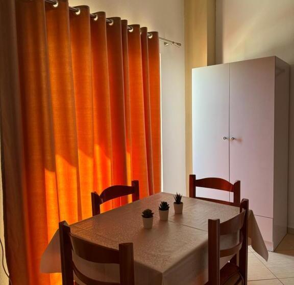 اتاق استاندارد سه نفره, Vila Spiro