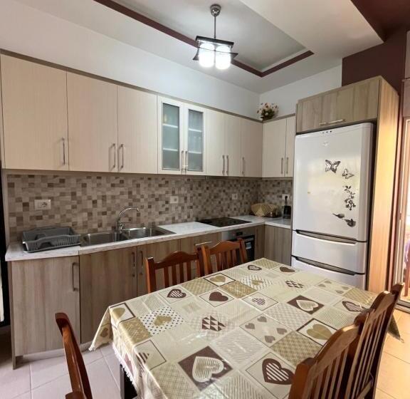 آپارتمان 1 خوابه همکف, Vila Spiro