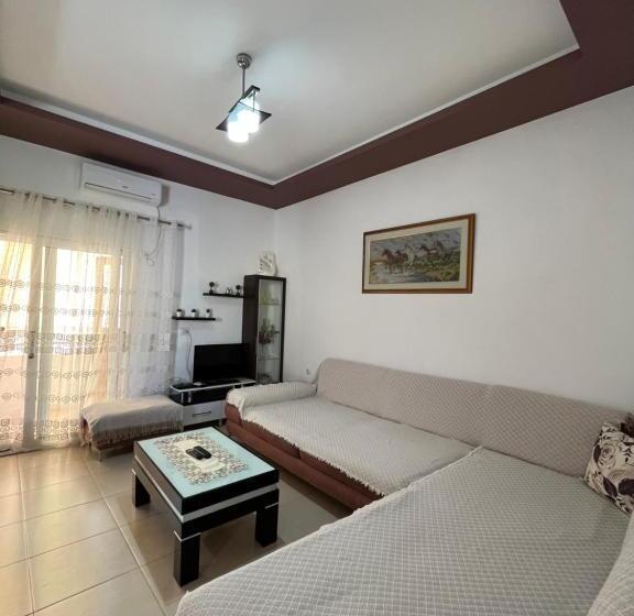 آپارتمان 1 خوابه همکف, Vila Spiro