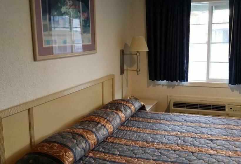 스탠다드 룸 킹사이즈 침대, Redwood Inn Willits