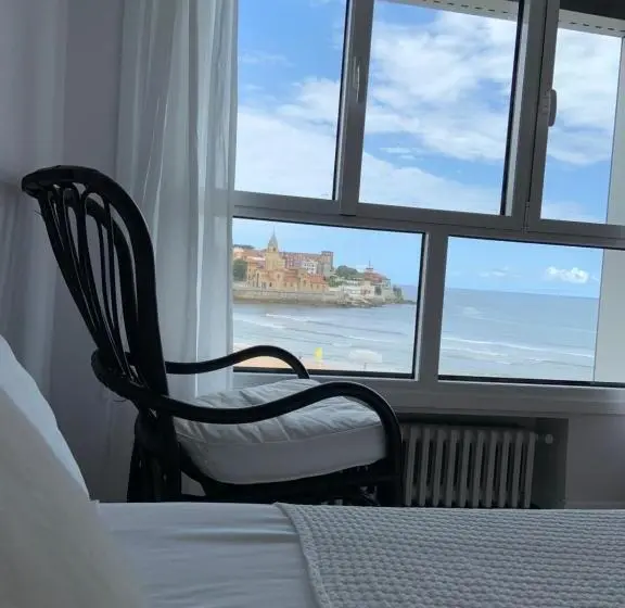 اتاق استاندارد با چشمانداز دریا, Boogalow Hostel