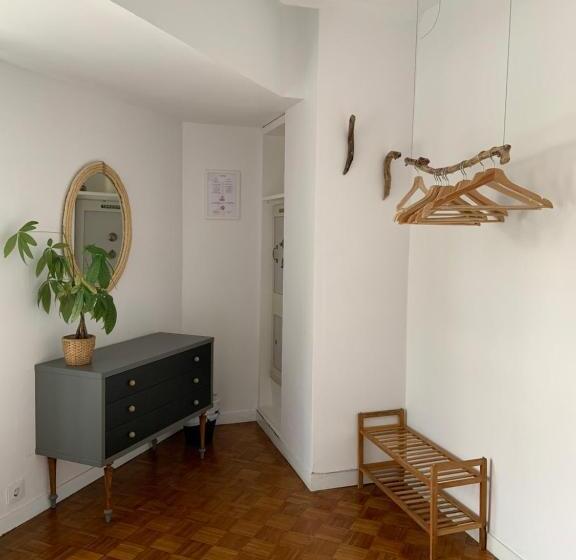 带海景的标准房, Boogalow Hostel