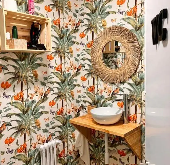 اتاق استاندارد سه نفره, Boogalow Hostel