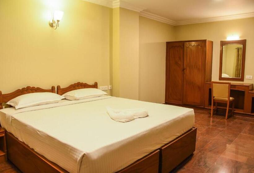 Номер Superior, Poppys Tower Tiruppur