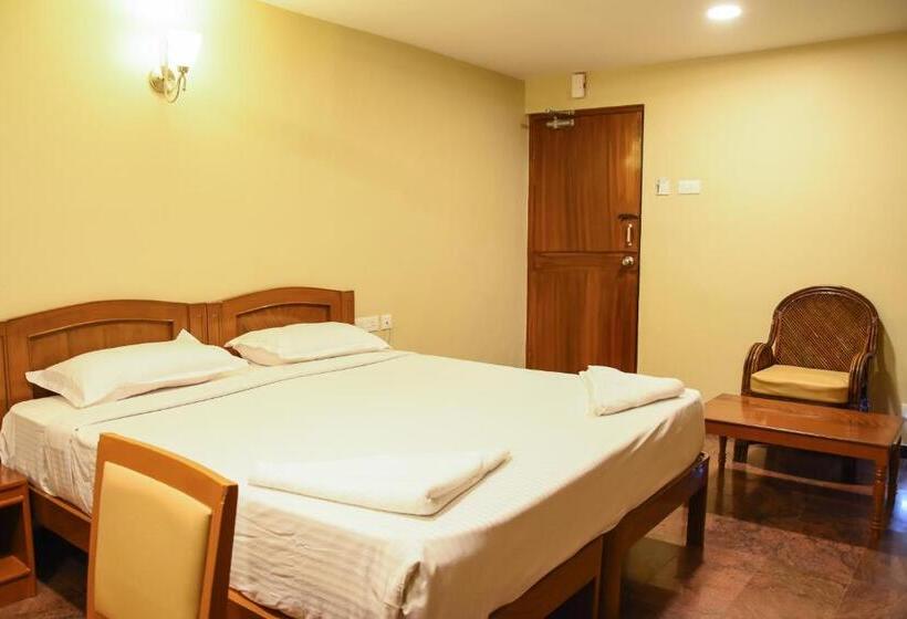 חדר סופריור, Poppys Tower Tiruppur