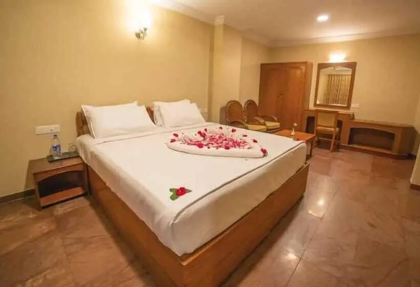 スーペリアールーム, Poppys Tower Tiruppur