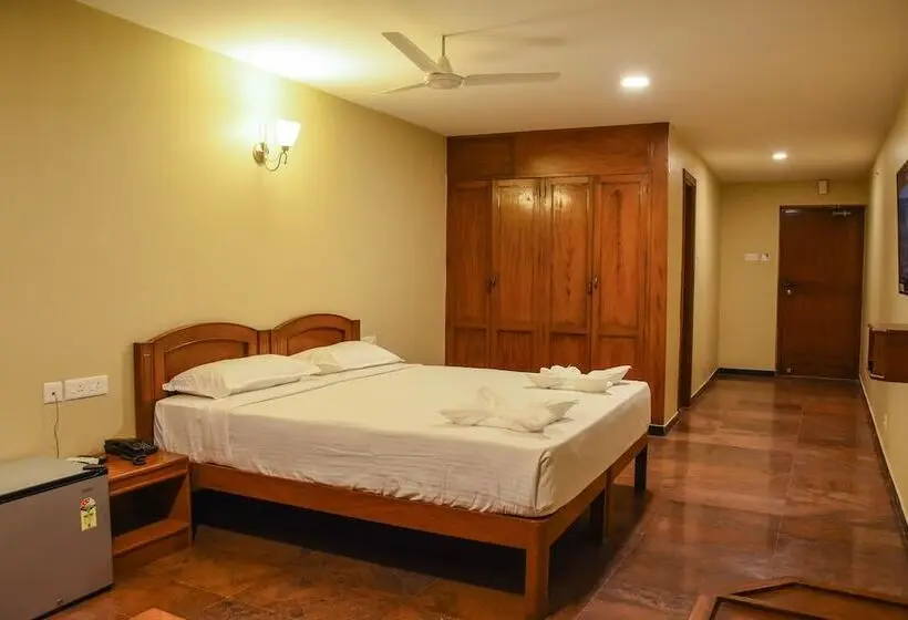 デラックスルーム, Poppys Tower Tiruppur