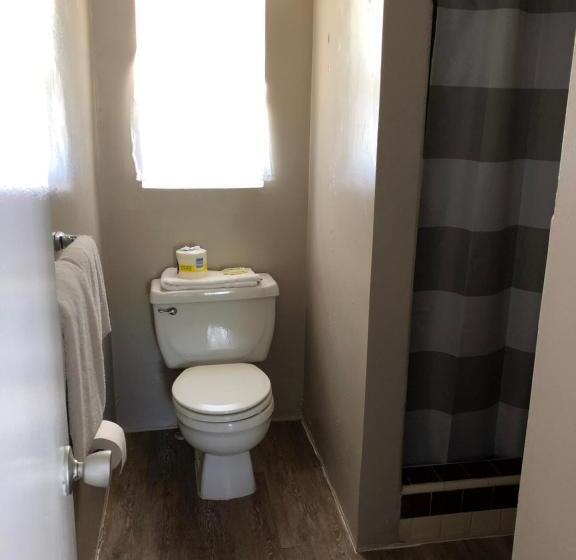 غرفة ديلوكس, Pennwood Motor Lodge