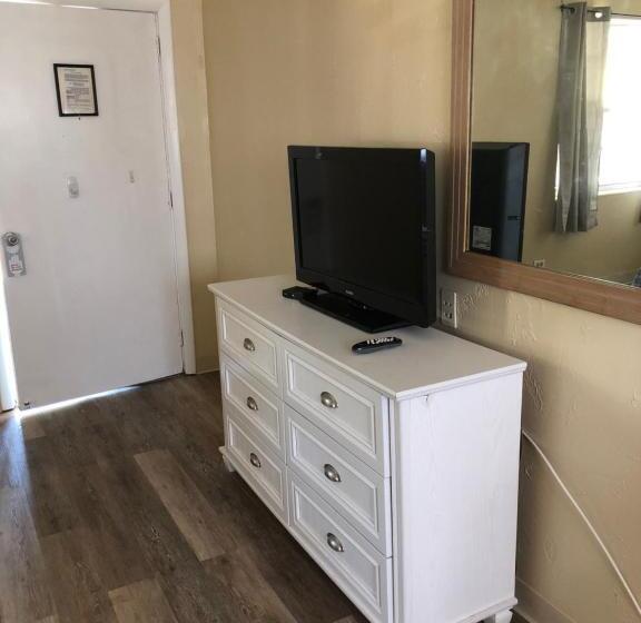 غرفة ديلوكس, Pennwood Motor Lodge