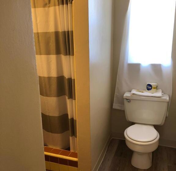 غرفة ديلوكس, Pennwood Motor Lodge