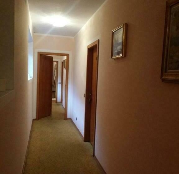 غرفة قياسية رباعية مزودة بشُرفة, Albergo La Valle