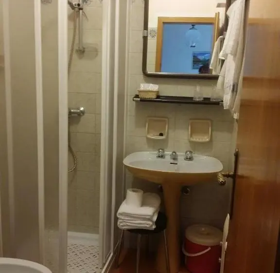 バルコニー付スタンダード４ベッドルーム, Albergo La Valle