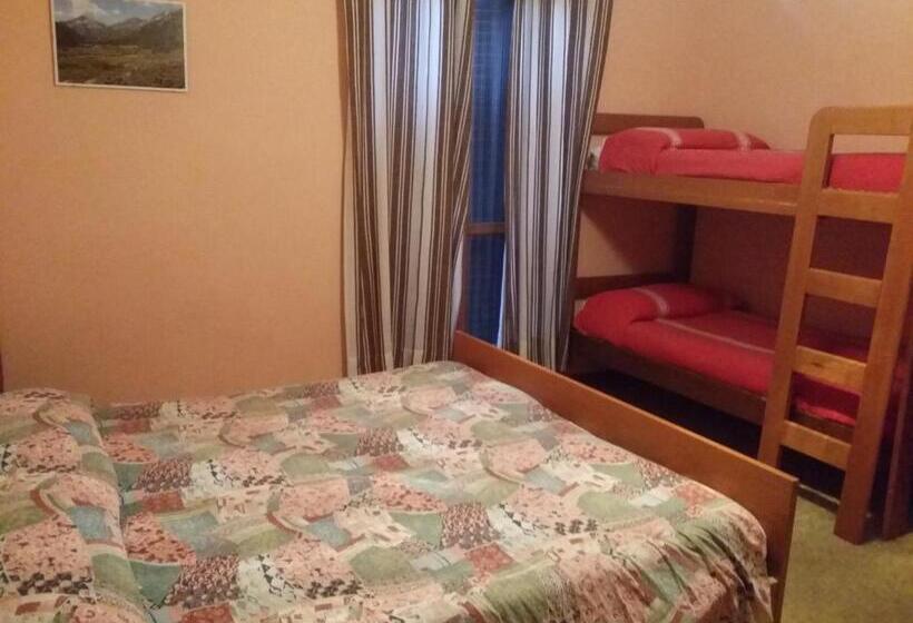 غرفة قياسية رباعية مزودة بشُرفة, Albergo La Valle