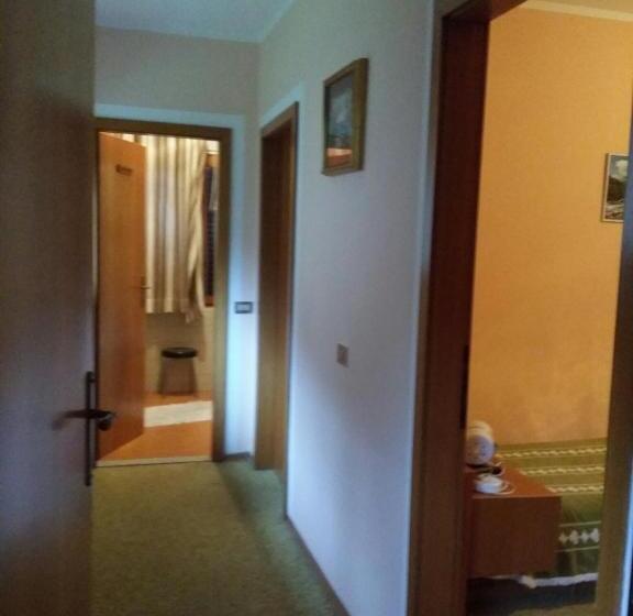 발코니가 있는 4인용 스탠다드 룸, Albergo La Valle