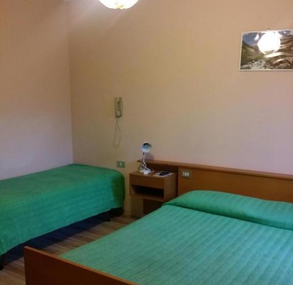 バルコニー付きスタンダードトリプルルーム, Albergo La Valle