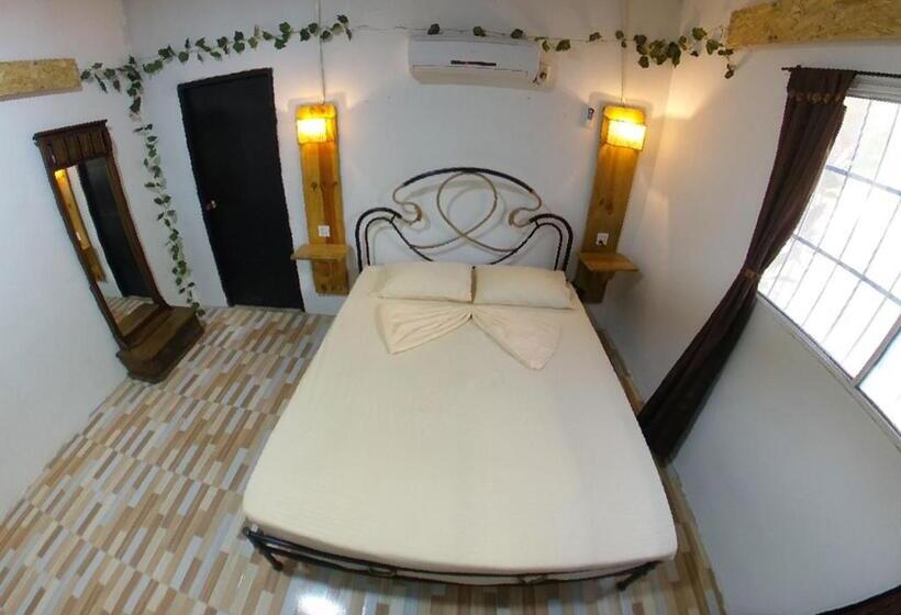 スタンダードルーム, Akainoie