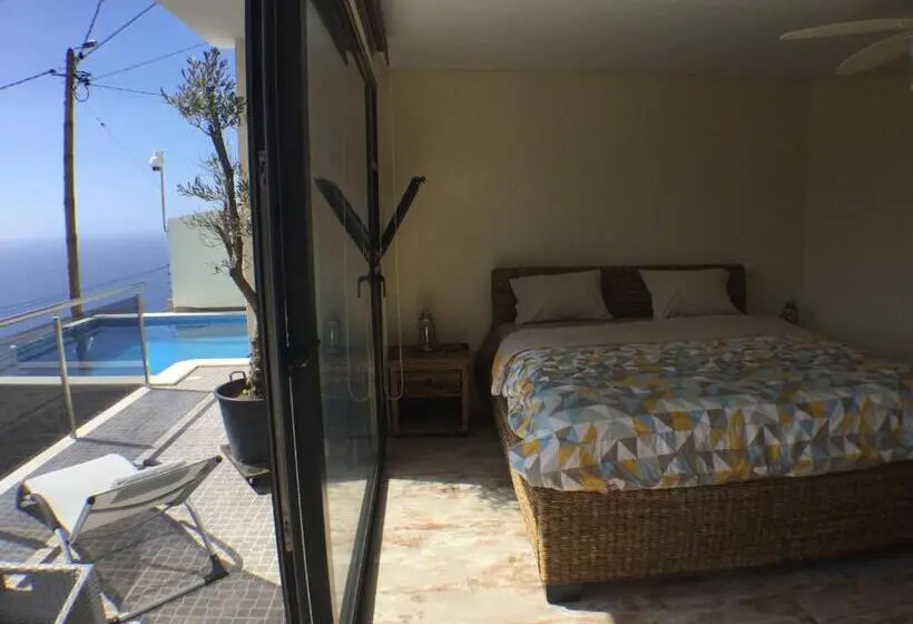 اتاق لوکس با بالکن و چشمانداز دریا, Guesthouse Theview