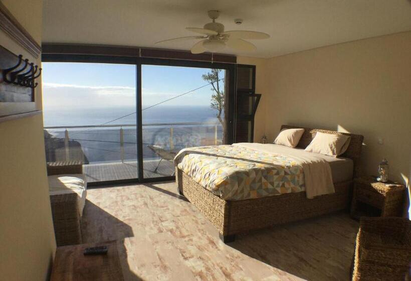 Номер Deluxe Вид на Море с Балконом, Guesthouse Theview