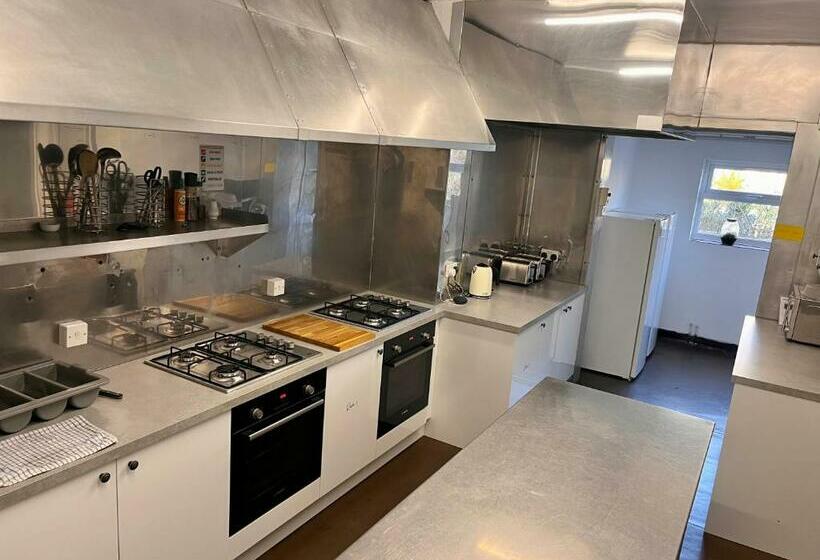 Standardrum, Hk Rooms Self Catering Serviced Rooms