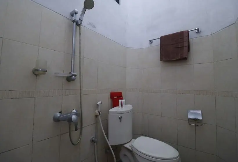 スタンダードルーム, Reddoorz Plus Near Undip Tembalang