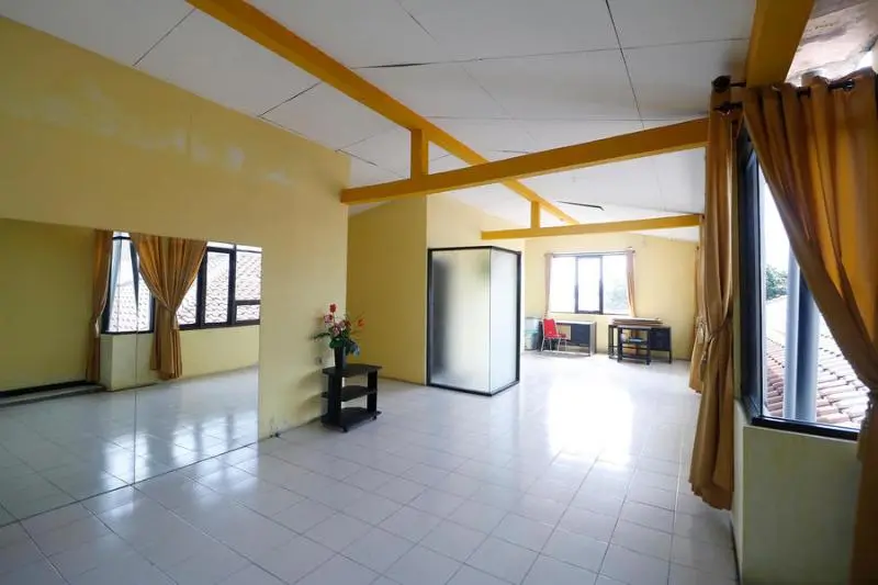 スタンダードルーム, Reddoorz Plus Near Undip Tembalang