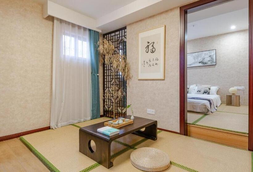 Семейное Студио, Suzhou Jade Snow Lodge