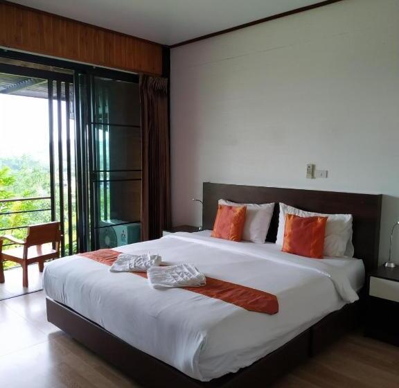 带大床的豪华间, Phumork Village Khao Kho