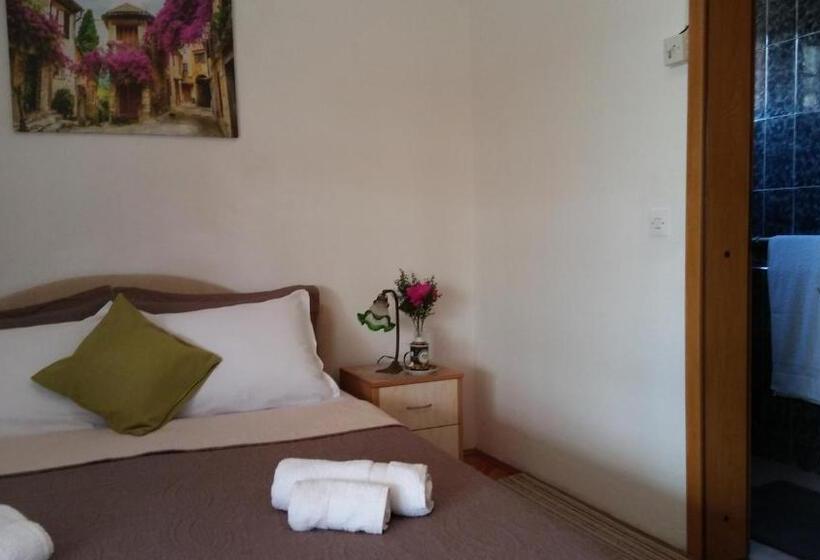 Pokój Standard Widok Morze z Balkonem, Guest House Villa Castio