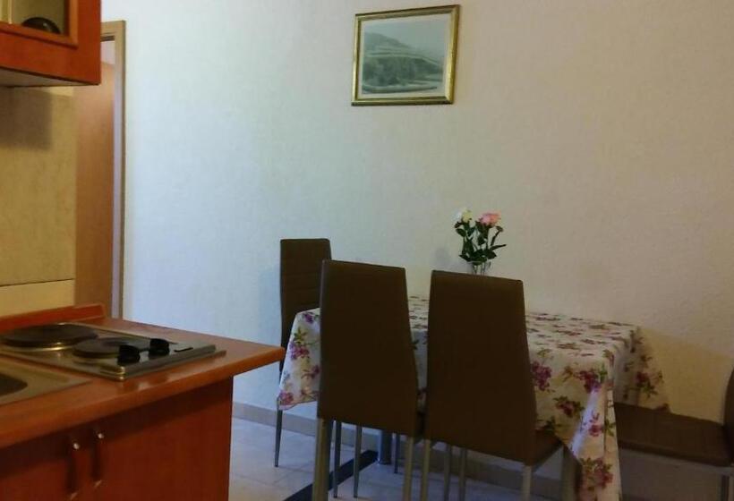 Suite, Guest House Villa Castio