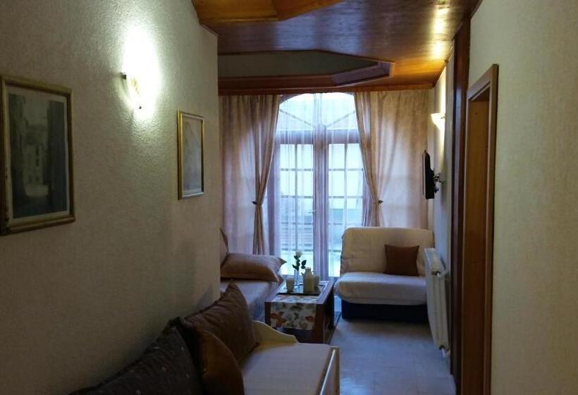 Suite, Guest House Villa Castio